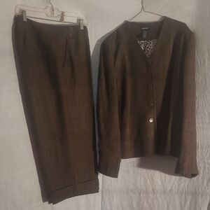 Avenue Brown Women's Blazer and Pants Set (CAPRI)